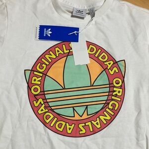 New tee shirt. Women’s size small.